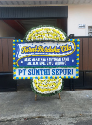 Papan Bunga Duka di Pucanganom